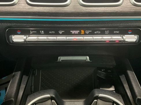 Used 2020 Mercedes-Benz GLE 350 4MATIC image 24
