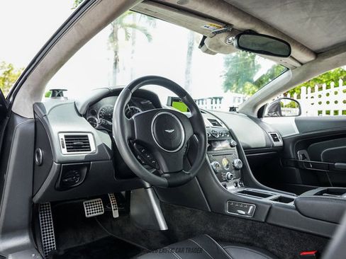 Used 2013 Aston Martin DB9 Coupe RWD image 31