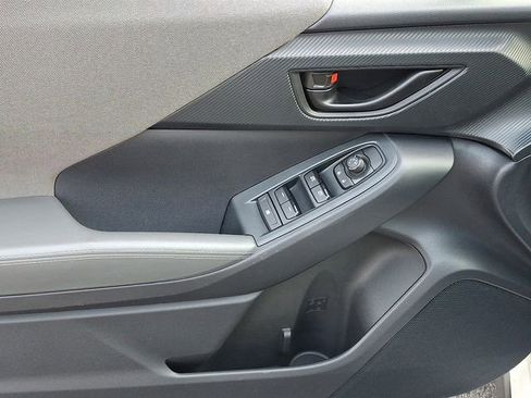 Used 2024 Subaru Crosstrek 2.0i Premium image 12