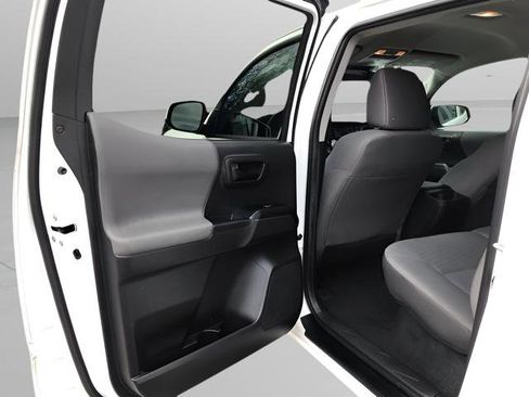 Used 2022 Toyota Tacoma SR image 10