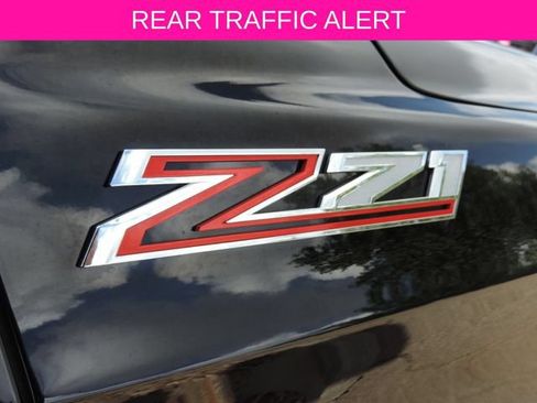 Used 2023 Chevrolet Suburban Z71 w/ Luxury Package AWD/4WD image 15