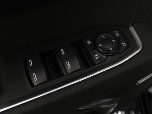 New 2026 GMC Sierra 1500 SLT image 16