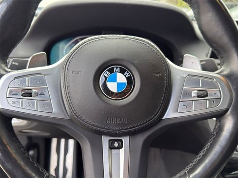 Used 2022 BMW 740i w/ M Sport Package image 13