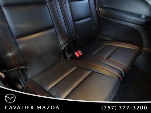 Used 2024 Dodge Durango GT RWD image 17