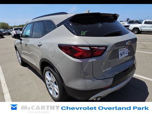 Used 2021 Chevrolet Blazer LT w/ Sound & Technology Package FWD image 5