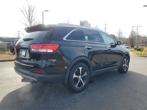 Used 2018 Kia Sorento EX w/ EX Advanced Touring Package image 4