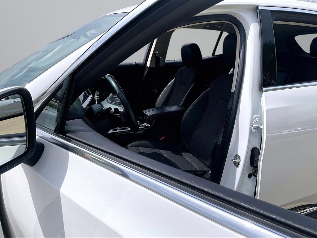 Used 2023 Buick Envision Preferred FWD image 25
