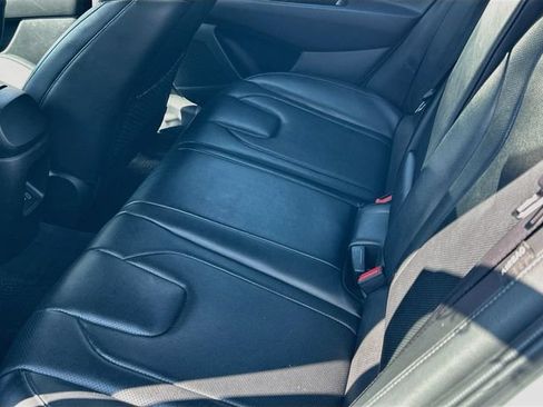 Used 2024 Hyundai Elantra Limited FWD image 8