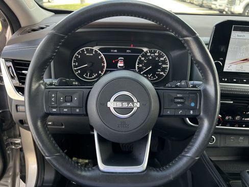 Certified 2023 Nissan Rogue SL w/ SL Premium Package FWD image 9