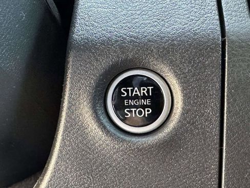 Used 2025 Nissan Frontier PRO-4X w/ Pro Convenience Package image 10