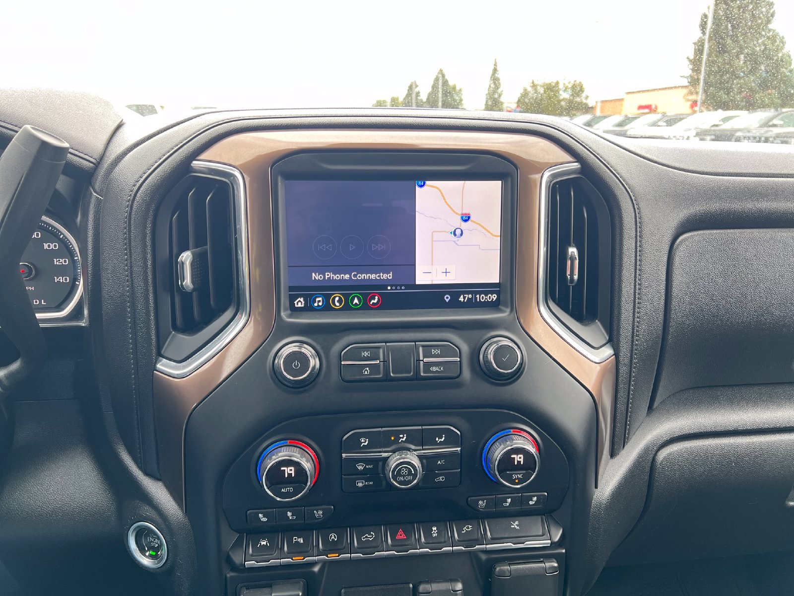 Used 2019 Chevrolet Silverado 1500 High Country w/ High Country Premium Package AWD/4WD image 12