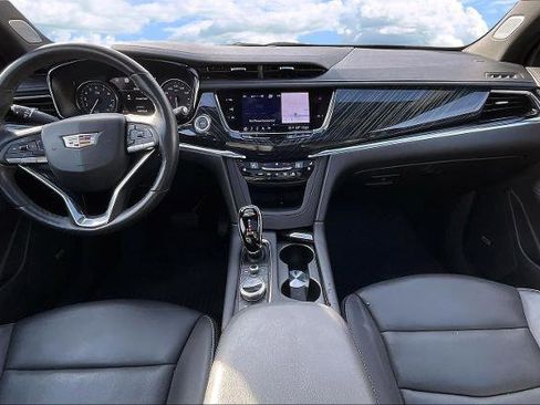 Used 2023 Cadillac XT6 Premium Luxury w/ Technology Package image 7