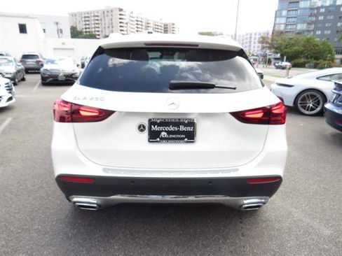 Used 2026 Mercedes-Benz GLA 250 4MATIC image 3