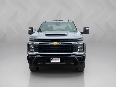 Used 2024 Chevrolet Silverado 2500 Custom w/ Custom Value Package AWD/4WD image 2