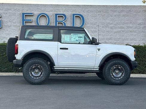 New 2025 Ford Bronco 2-Door w/ Sasquatch Package image 3