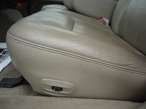 Used 2010 Mercury Grand Marquis LS image 22