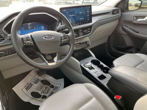 Used 2024 Ford Escape Platinum image 12