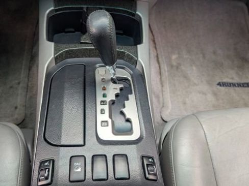 Used 2004 Toyota 4Runner Limited image 37