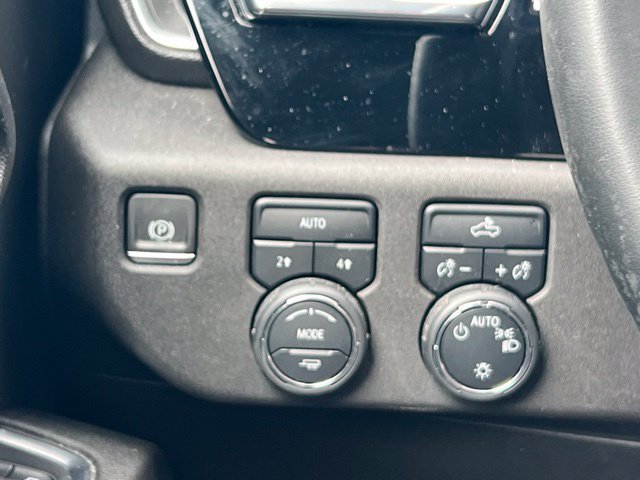 Used 2023 Chevrolet Silverado 1500 LT AWD/4WD image 4