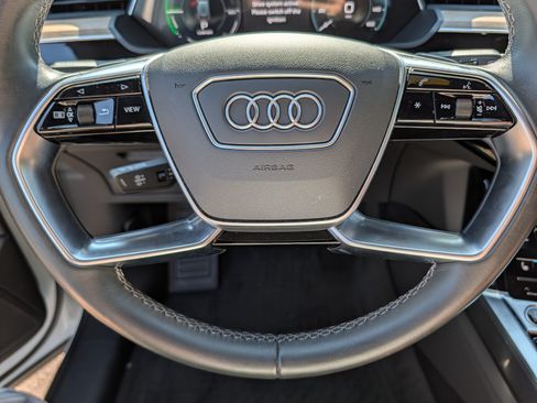 Used 2024 Audi Q8 e-tron Premium Plus w/ Premium Plus Package AWD/4WD image 25
