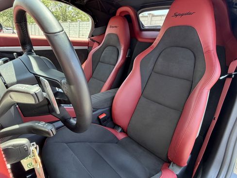 Certified 2022 Porsche 718 Boxster Spyder RWD image 5