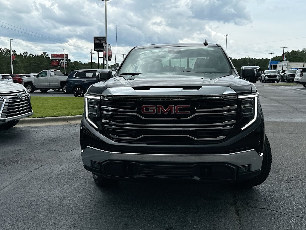 Used 2025 GMC Sierra 1500 SLT w/ SLT Premium Package AWD/4WD image 5
