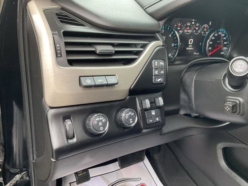 Used 2019 GMC Yukon Denali w/ Denali Ultimate Black Edition AWD/4WD image 17