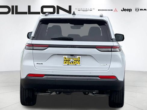New 2026 Jeep Grand Cherokee Limited w/ Limited Altitude Package AWD/4WD image 4