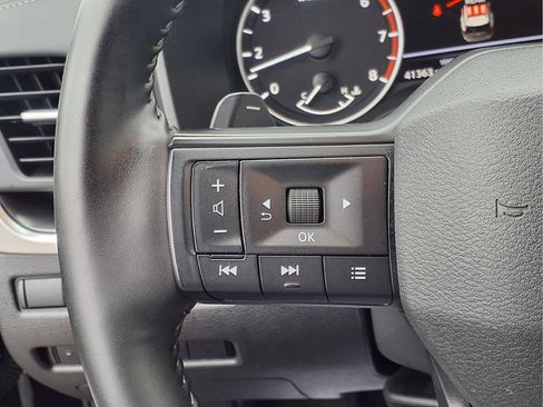 Used 2025 Nissan Rogue SV FWD image 16