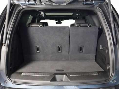 Used 2021 Chevrolet Tahoe Premier w/ Premium Package image 15