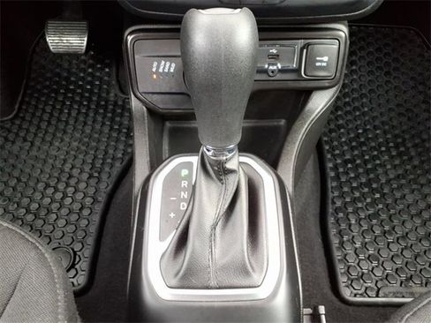 Certified 2023 Jeep Renegade Latitude image 18