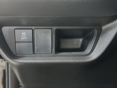 Used 2025 Honda HR-V LX image 9