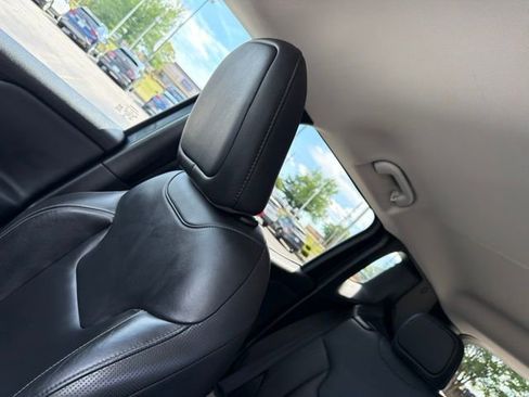 Used 2021 Jeep Renegade Limited AWD/4WD image 16