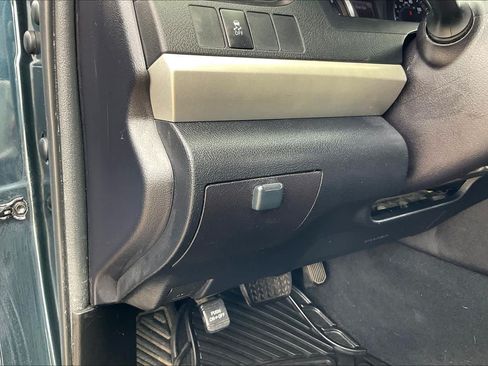 Used 2017 Toyota Camry LE FWD image 28