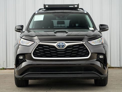 Used 2020 Toyota Highlander XLE image 6