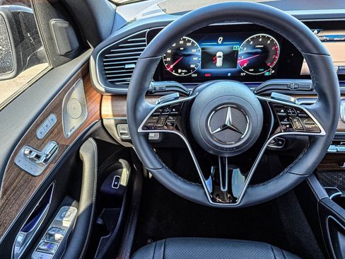 New 2025 Mercedes-Benz GLE 450 4MATIC image 34