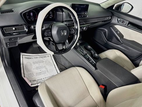 Certified 2022 Honda Civic EX image 8