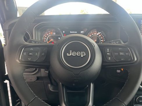 New 2025 Jeep Gladiator Mojave w/ Convenience Group image 22