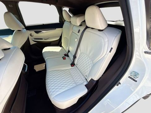 Used 2021 INFINITI QX50 Autograph w/ Premium White Leather Package image 21