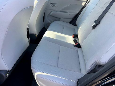 New 2026 Hyundai Kona SE image 7
