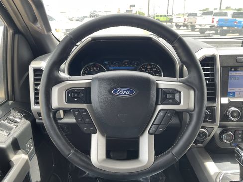 Used 2019 Ford F150 Lariat RWD image 17