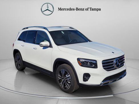 Certified 2025 Mercedes-Benz GLB 250 image 4