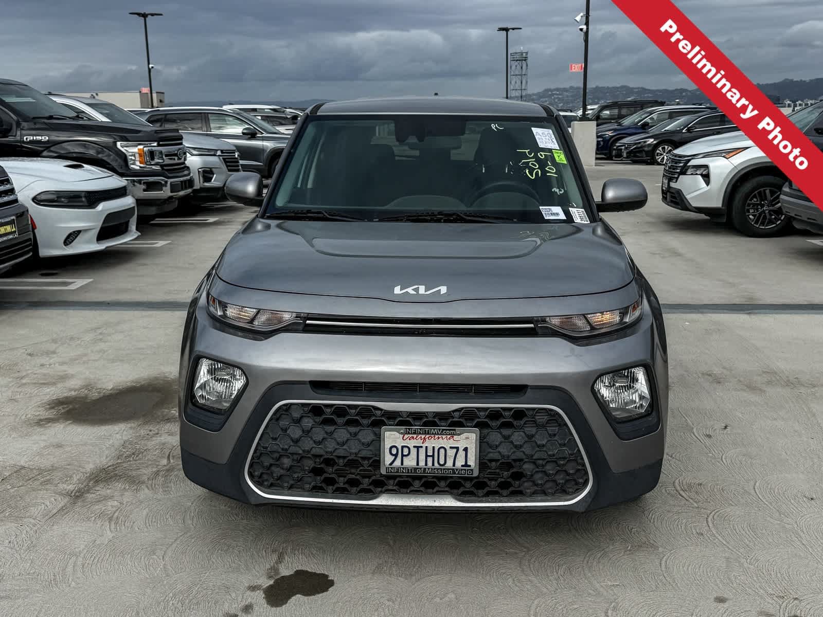 Used 2022 Kia Soul LX w/ Technology Package FWD image 2