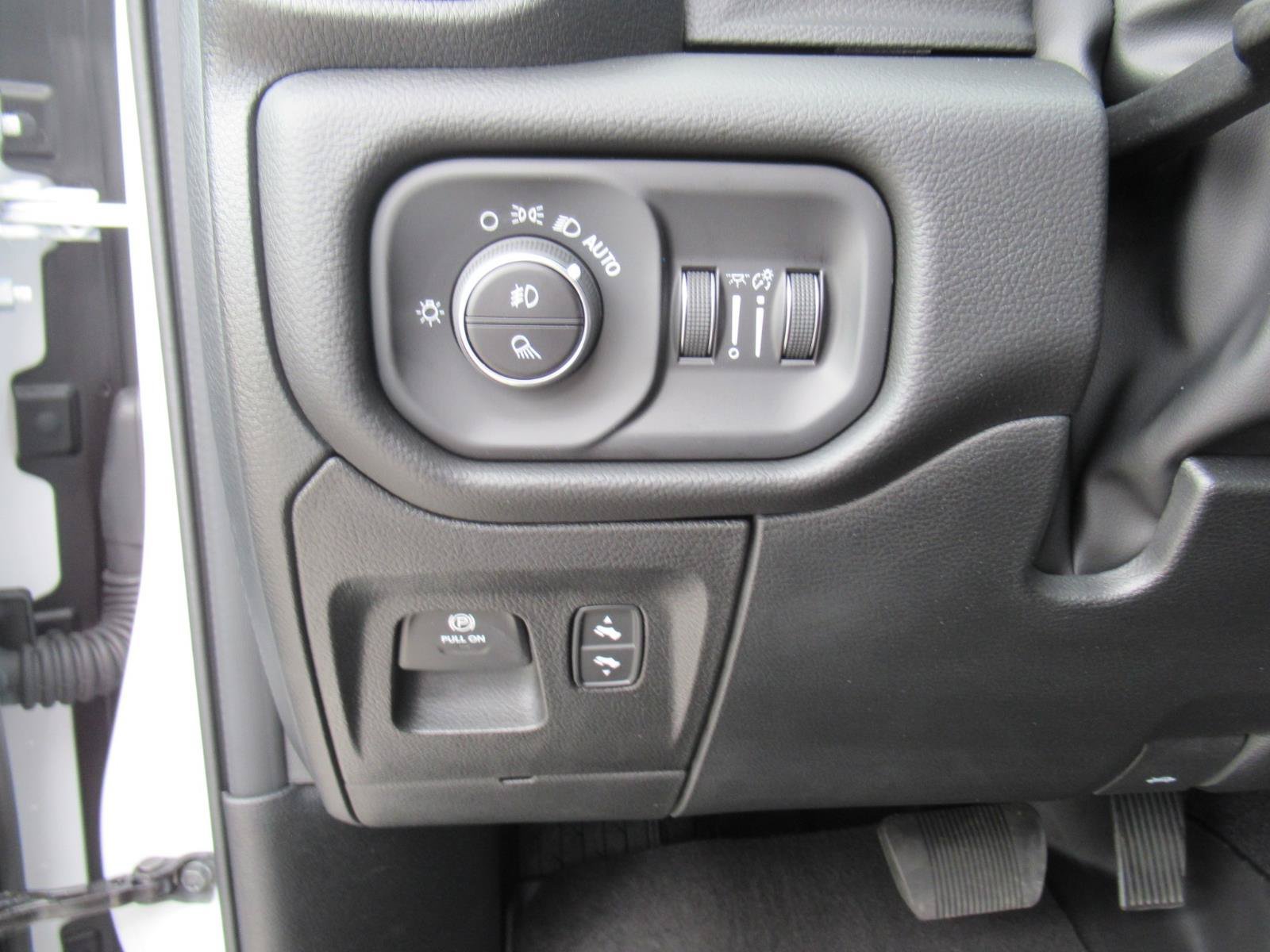 Used 2026 RAM 1500 Rebel AWD/4WD image 23
