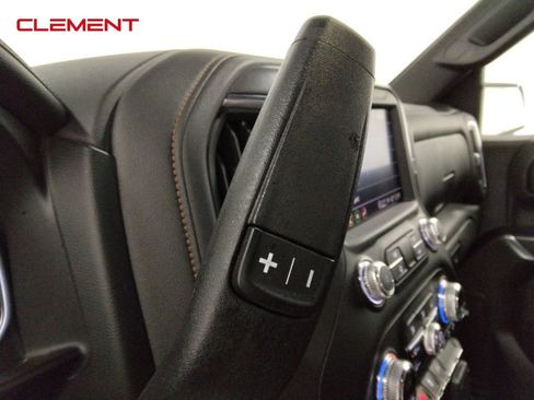 Used 2021 GMC Sierra 1500 AT4 w/ AT4 Preferred Package image 12