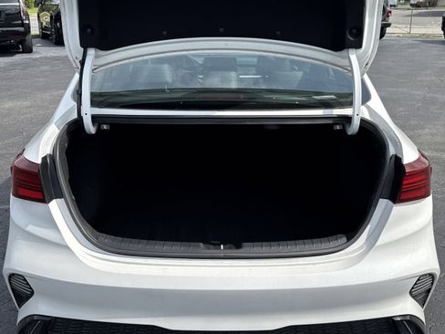 Used 2023 Kia Forte GT-Line w/ GT-Line Premium Package FWD image 12