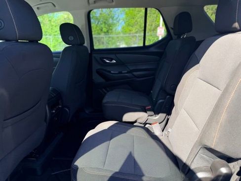 Used 2019 Chevrolet Traverse LT FWD image 25