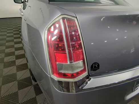Used 2014 Chrysler 300 C RWD image 30