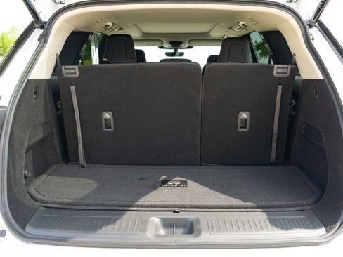 Certified 2026 INFINITI QX60 Luxe w/ Cargo Package FWD image 28