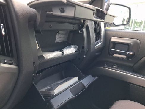 Used 2019 Chevrolet Silverado 1500 LT RWD image 24